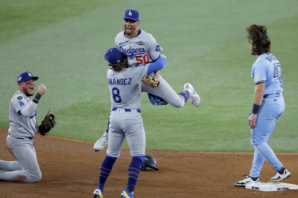 Dodgers ganan 3-1 ante Blue Jays de forma dramática y extienden Serie Mundial al Juego 7