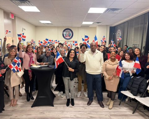 Dominican Consulate in Boston holds first meeting with Dominican university students