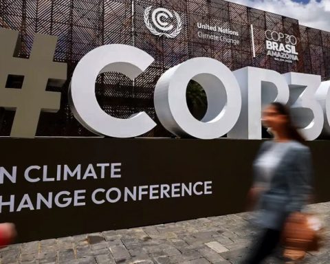 Dominicana, entre los 11 países que se comprometen a impulsar la descarbonización del transporte para 2035