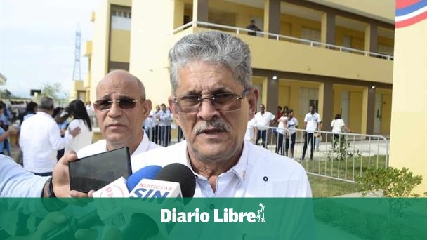 Education clarifies death of student at Santiago school