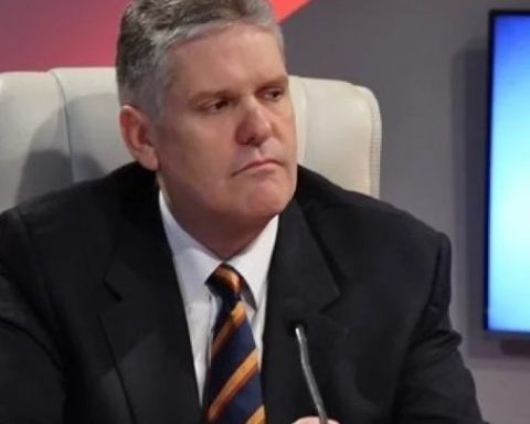 Alejandro Gil, Cuba, salarios, inflación