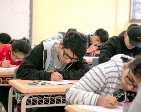 Executive would have to use contingency reserve for Pronabec scholarships