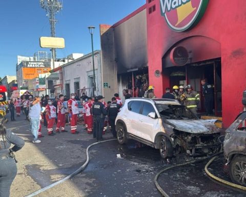 Explosion in a store in Hermosillo, Sonora leaves 23 dead and 11 injured