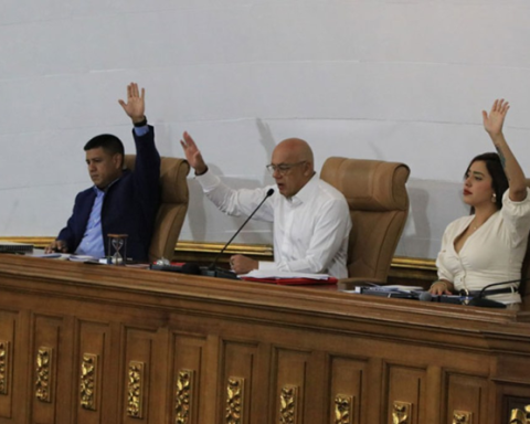 Extension of Mixed Companies Boquerón SA and Petroperijá SA approved until 2041