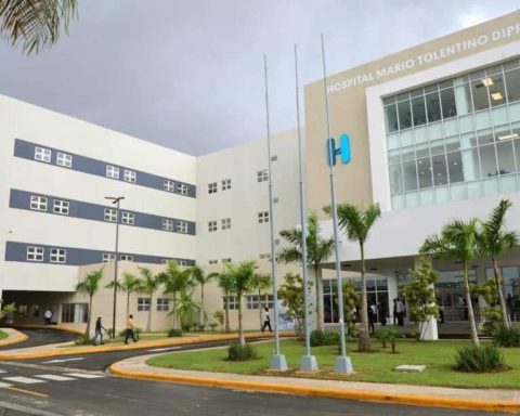 Hermano de mujer tratada en el Tolentino Dipp dice «doctora que le perforó intestino no ha dado la cara”