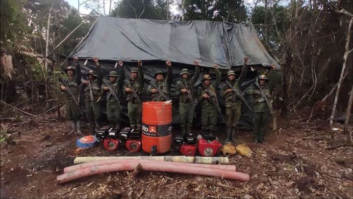 Fanb destroys illegal mining camp in Amazonas state