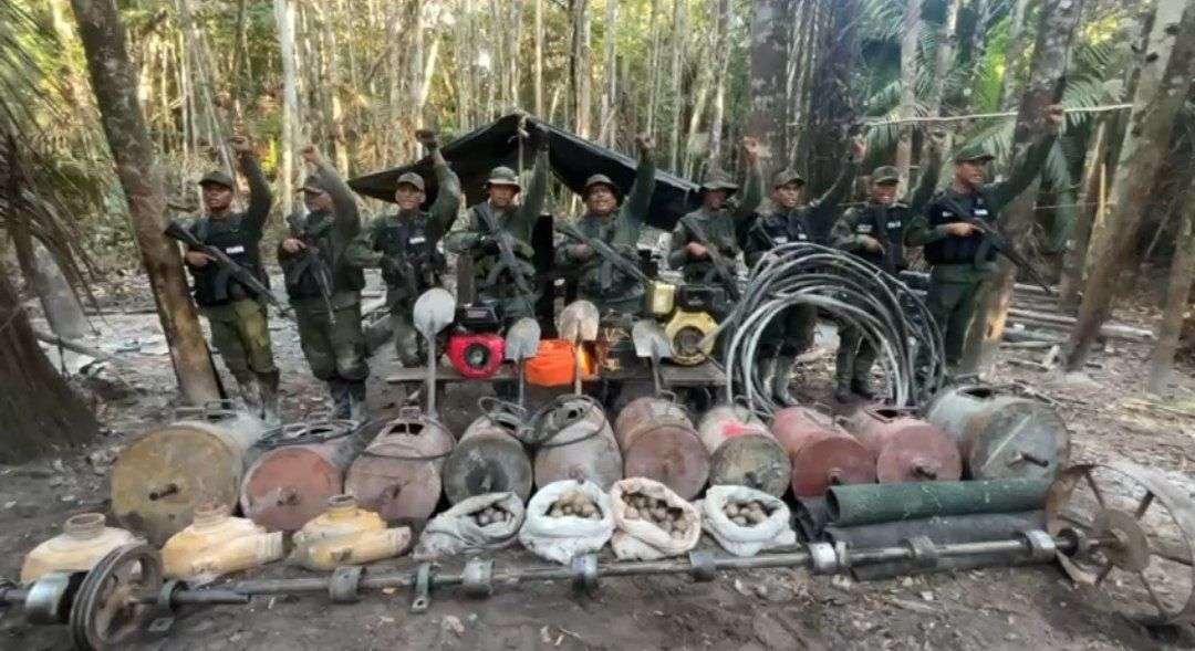 Fanb destroys illegal mining equipment in Amazonas