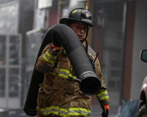 Fire in a mattress factory in Barrios Unidos leaves serious damage in Bogotá