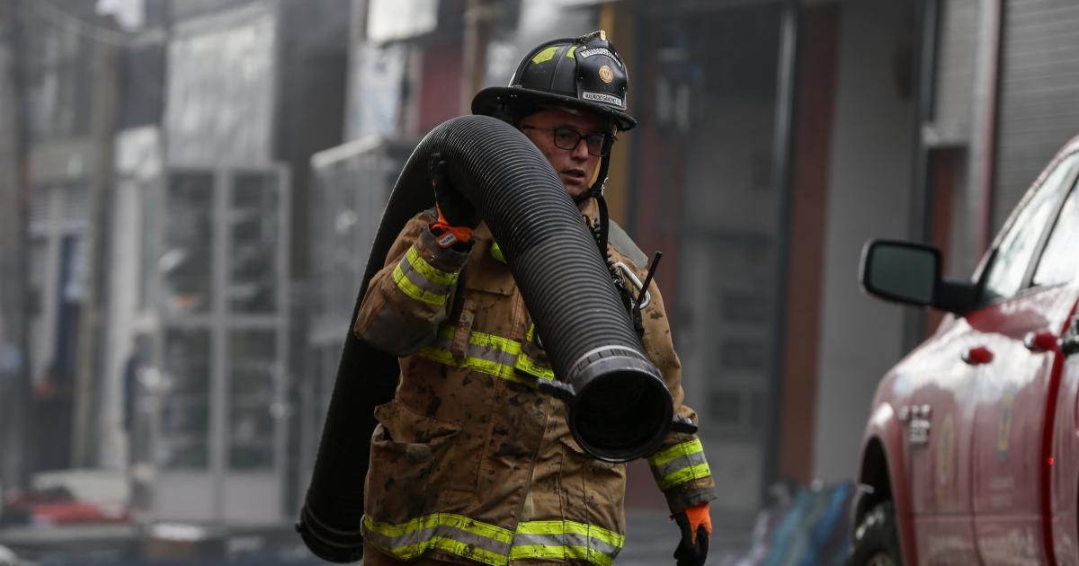 Fire in a mattress factory in Barrios Unidos leaves serious damage in Bogotá