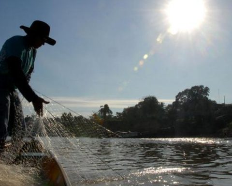 Fishermen from three states receive guidance on defense insurance