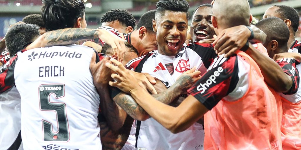 Flamengo thrashes Sport and takes leadership of the Brazilian Championship