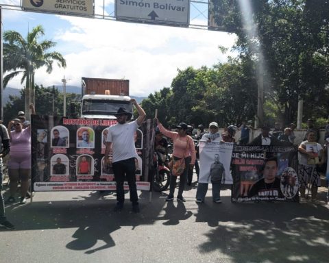 Protesta familiares colombianos presos (1)