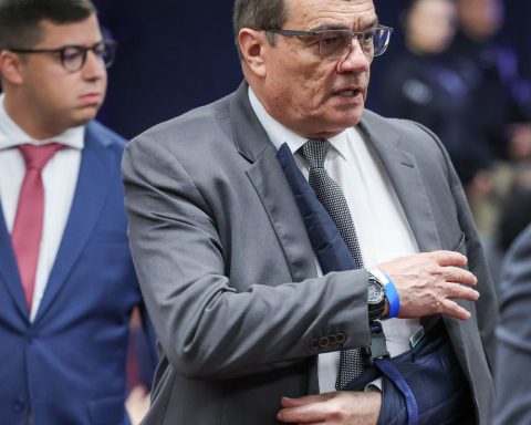 Former Defense Minister appeals against conviction in coup action