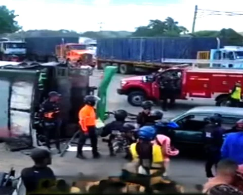 Four dead and 13 injured in triple crash in Barquisimeto