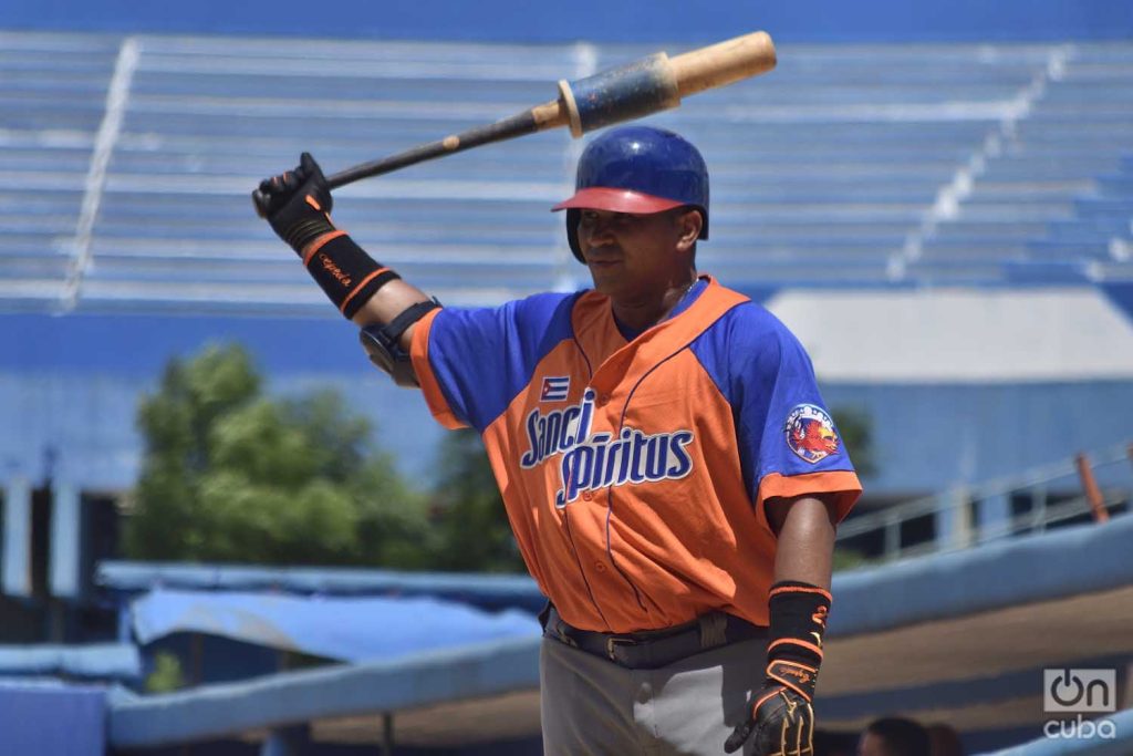 Frederich Cepeda takes over the record for RBIs in Cuban baseball