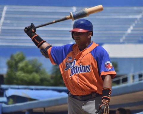 Frederich Cepeda takes over the record for RBIs in Cuban baseball