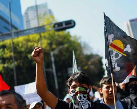 Generation Z, faced with the challenge of distancing itself from parties and generating leadership