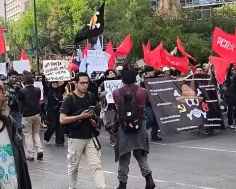 Generation Z march in CDMX against violence in the country