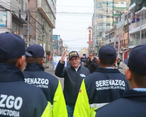 Government approved the use of electric guns and body cameras for security guards