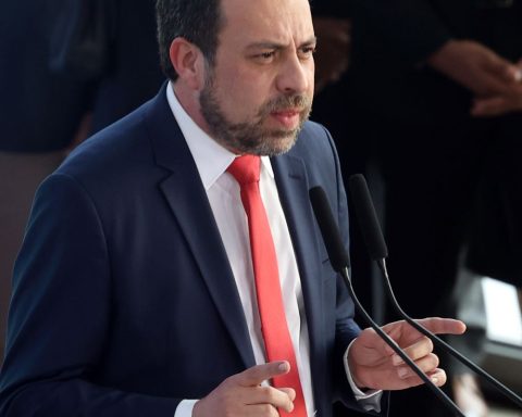 Government program aims to deepen connections with the outskirts