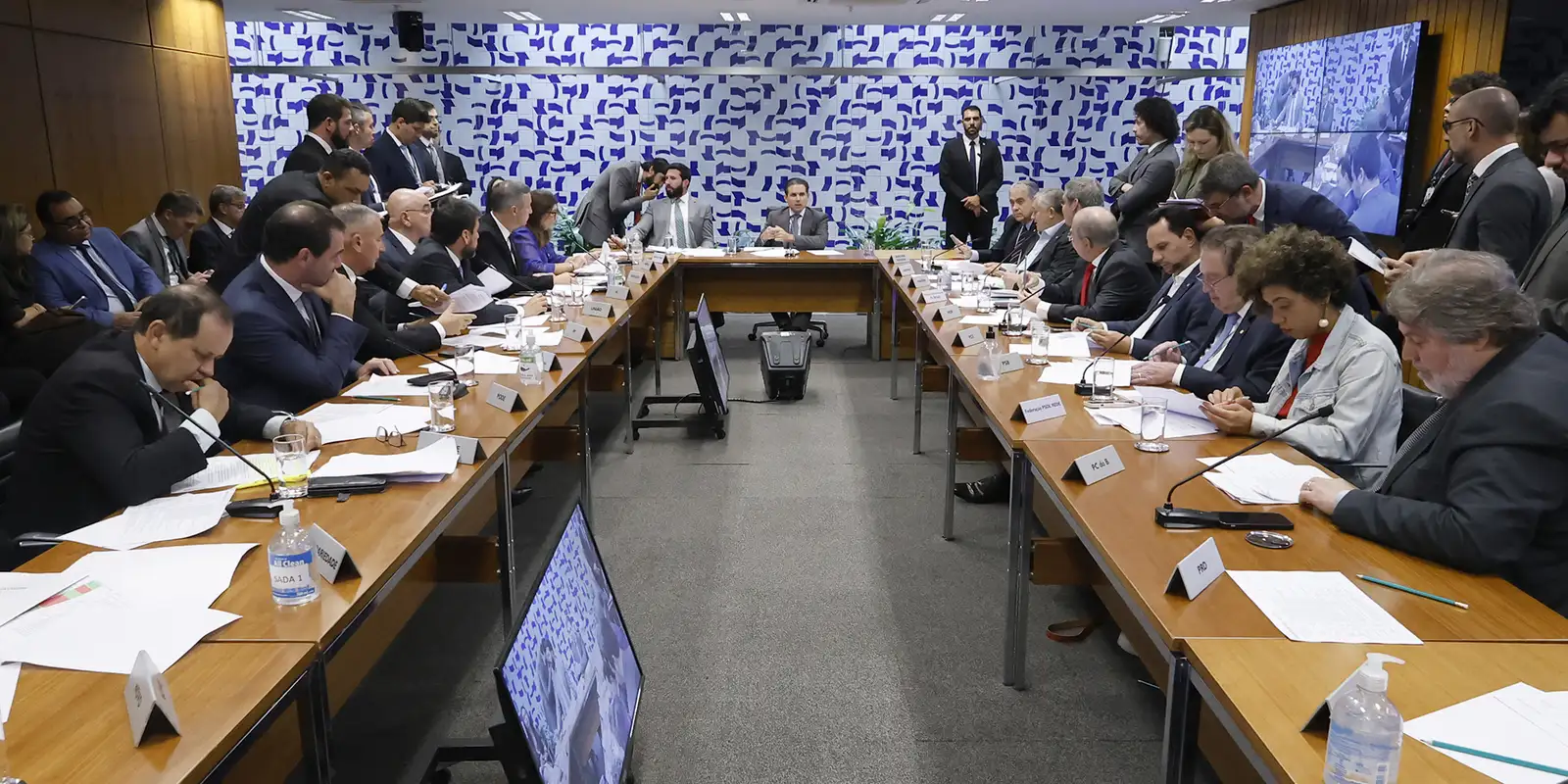 Government wants changes to the Antifaction PL in relation to the PF and terrorism