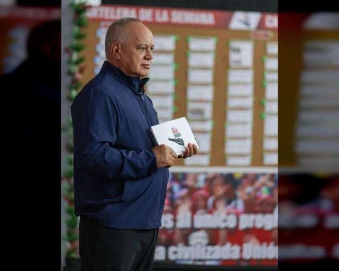 Hair to the extreme right: November is going to end and they are going to continue deceiving their people