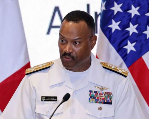 Head of the US Southern Command arrives in Guyana to "promote security and stability"