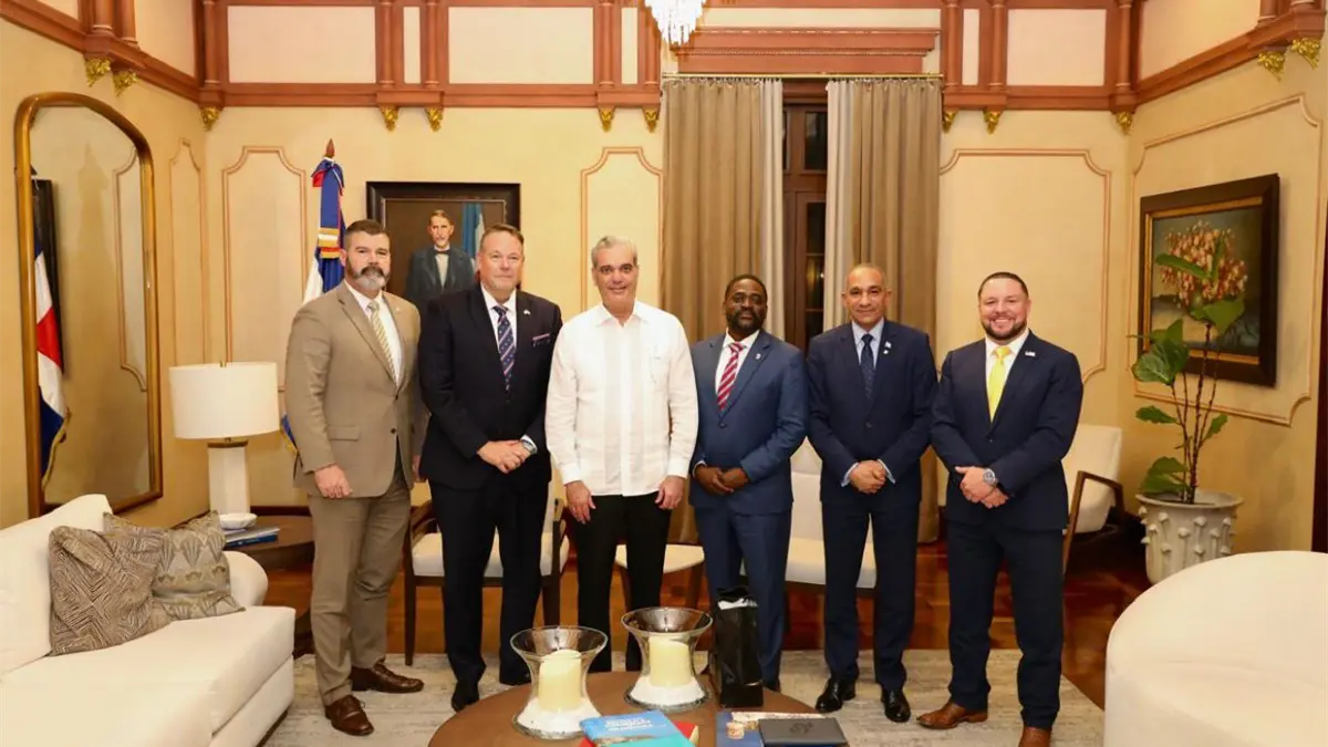 Misión de alto nivel de la DEA felicita al presidente Luis Abinader por su lucha contra narcotráfico internacional