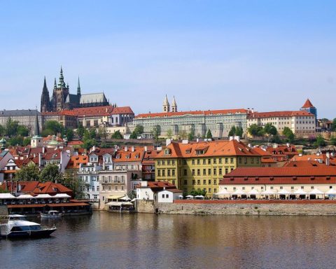 Holidays and work in Europe? Czech Republic will offer visa to Peruvians starting in February 2026