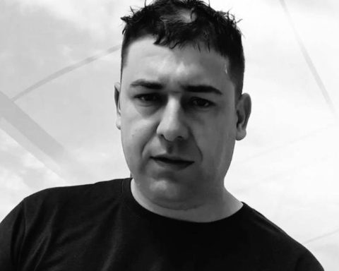 Hooded men on a motorcycle took a former councilor out of his ladder-type vehicle and murdered him on a sidewalk in Nariño