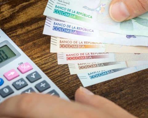 Billetes colombianos.