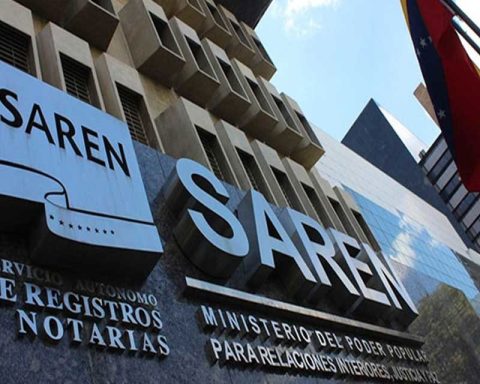 How to process a certified copy of the birth certificate online in Saren