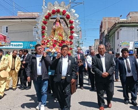 Huancayo: Musicians pray to Santa Cecilia and ask for unity