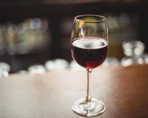 III Wine and Spirits Business Meeting promotes business opportunities