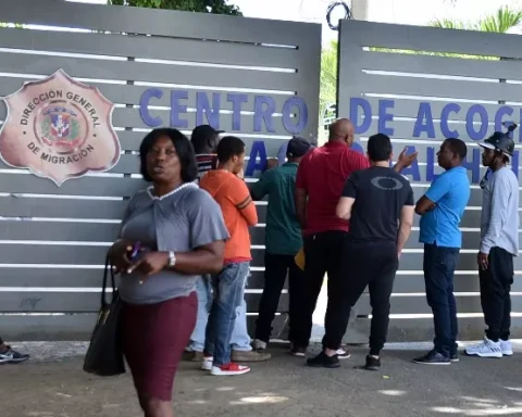 Camiones lleno de haitianos- Control Migratorio- Haina /Foto Luis Rivera