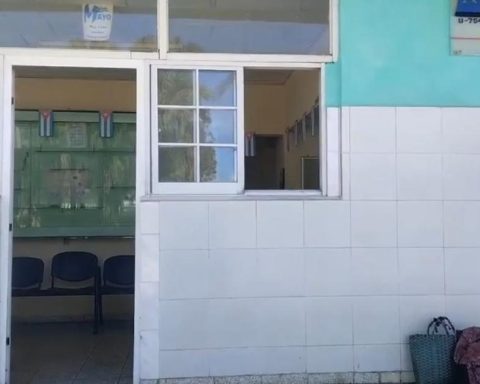 In Guantánamo, seeing well has become a luxury due to the shortage of state opticians