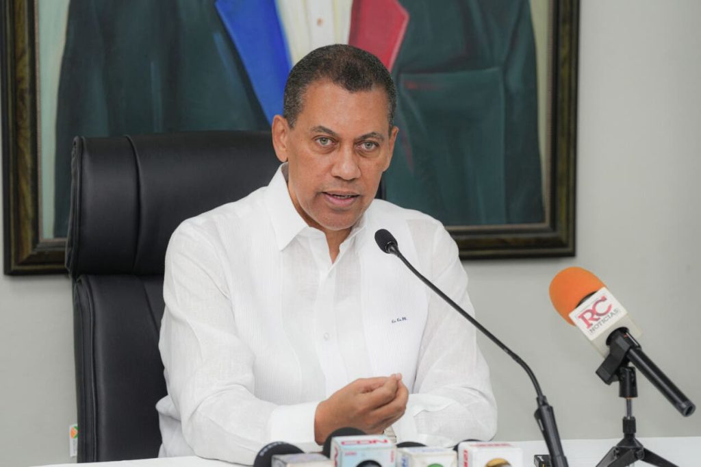 Indotel: “Las redes sociales concentran el 57 % de las noticias falsas”