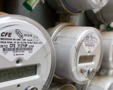 Inflation accelerates at the end of the electricity subsidy in November; minimum basket suffers the rise