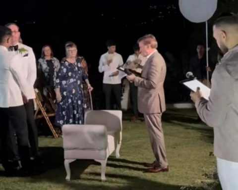 James Wally Brewster-Santiago-boda