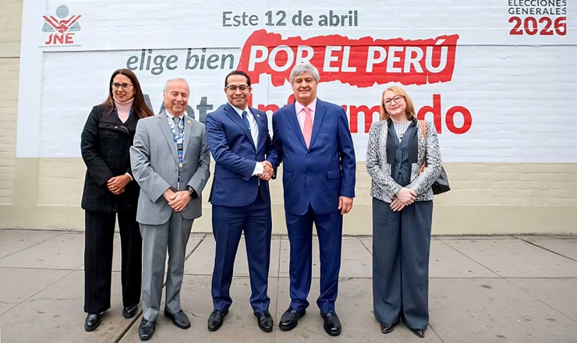 JNE presented the first civic mural of the campaign "Choose well for Peru; informed vote"