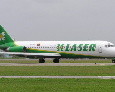 Laser Airlines and Estelar suspend flights to Madrid until December 1