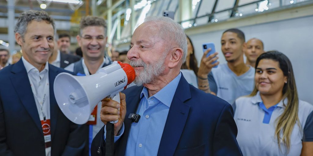 Lula signs measure that changes rules for food and meal vouchers