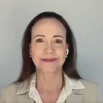 Machado perceives "decisive hours" for Venezuela and guarantees a "peaceful" transition