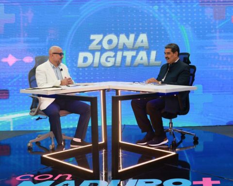 Maduro: Venezuela is not stopped by psychological or economic war