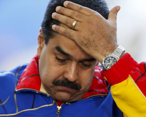 Maduro accuses social networks of joining "the psychological war against Venezuela"