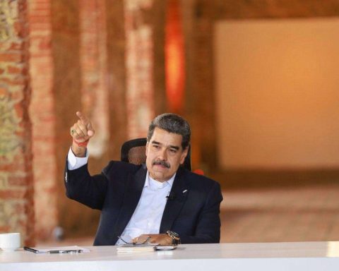 Maduro alerts Celac-EU about US military deployment in the Caribbean