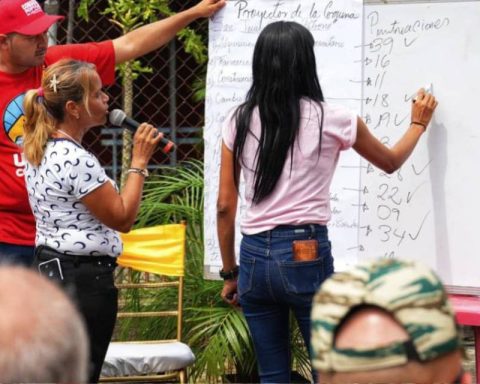 Maduro calls for a "deep debate" in the fourth communal consultation scheduled for #23Nov