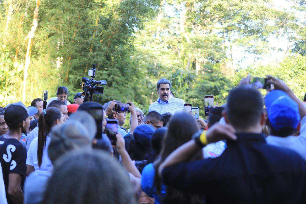 Maduro highlights comprehensive defense model and calls to preserve peace