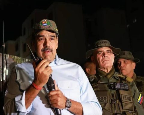 Maduro plans "prolonged resistance" and the US evaluates objectives, says international press