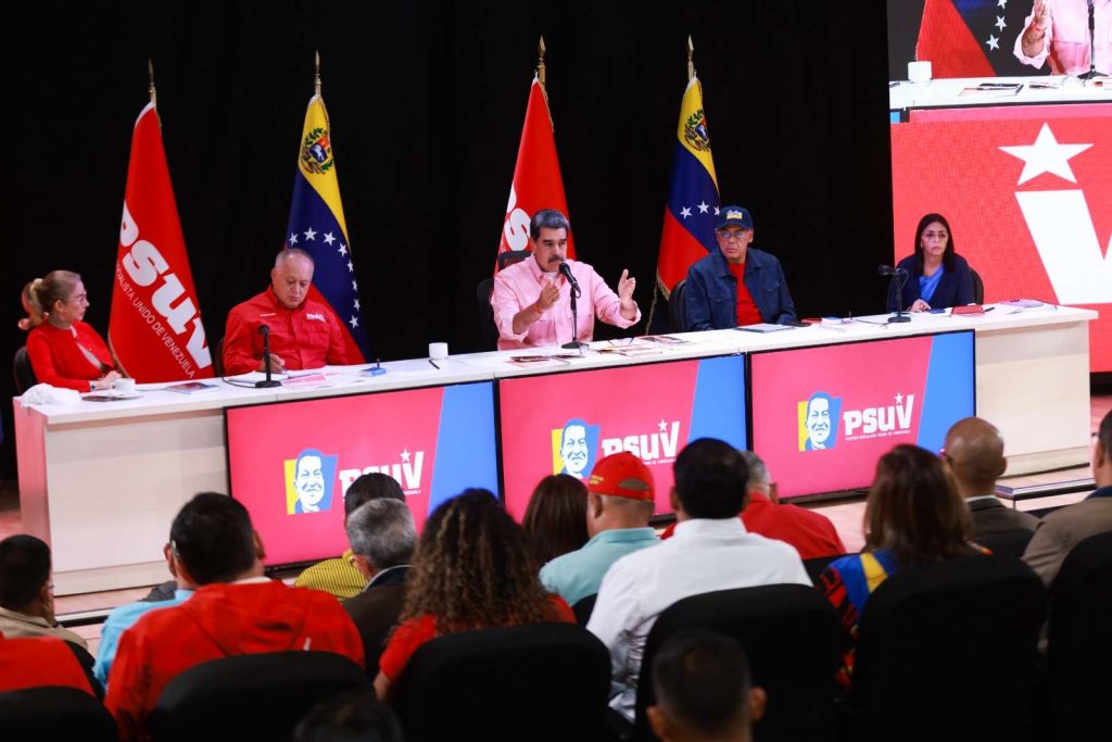 Maduro: the people celebrate life despite the economic and cognitive war